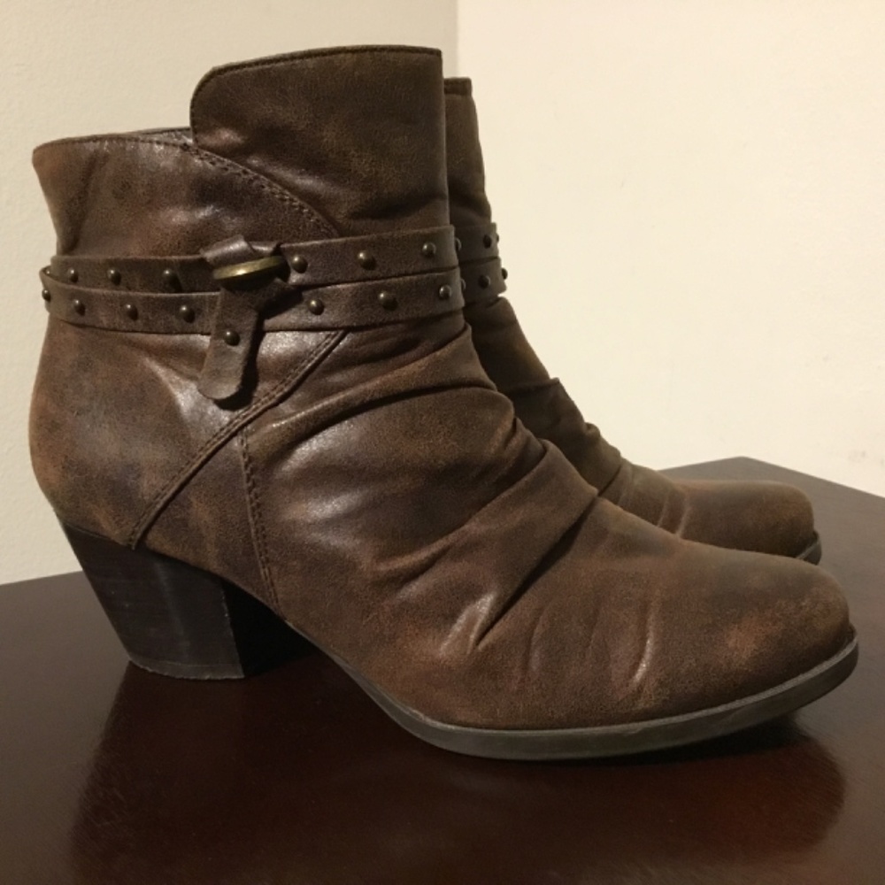 Baretraps Bootie Size 8 - image 1